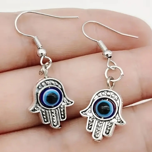 Hamsa 925 Silver Plated NIP Earrings 🪬 - Picture 2 of 2